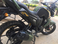 Battle Green Yamaha FZ-S