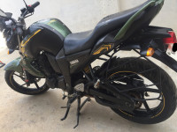 Battle Green Yamaha FZ-S