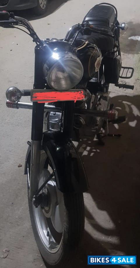 Black Royal Enfield Bullet Standard 350