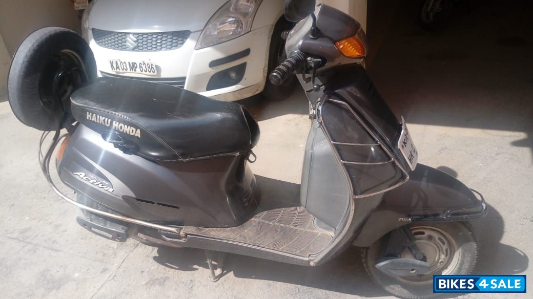 Grey Honda Activa