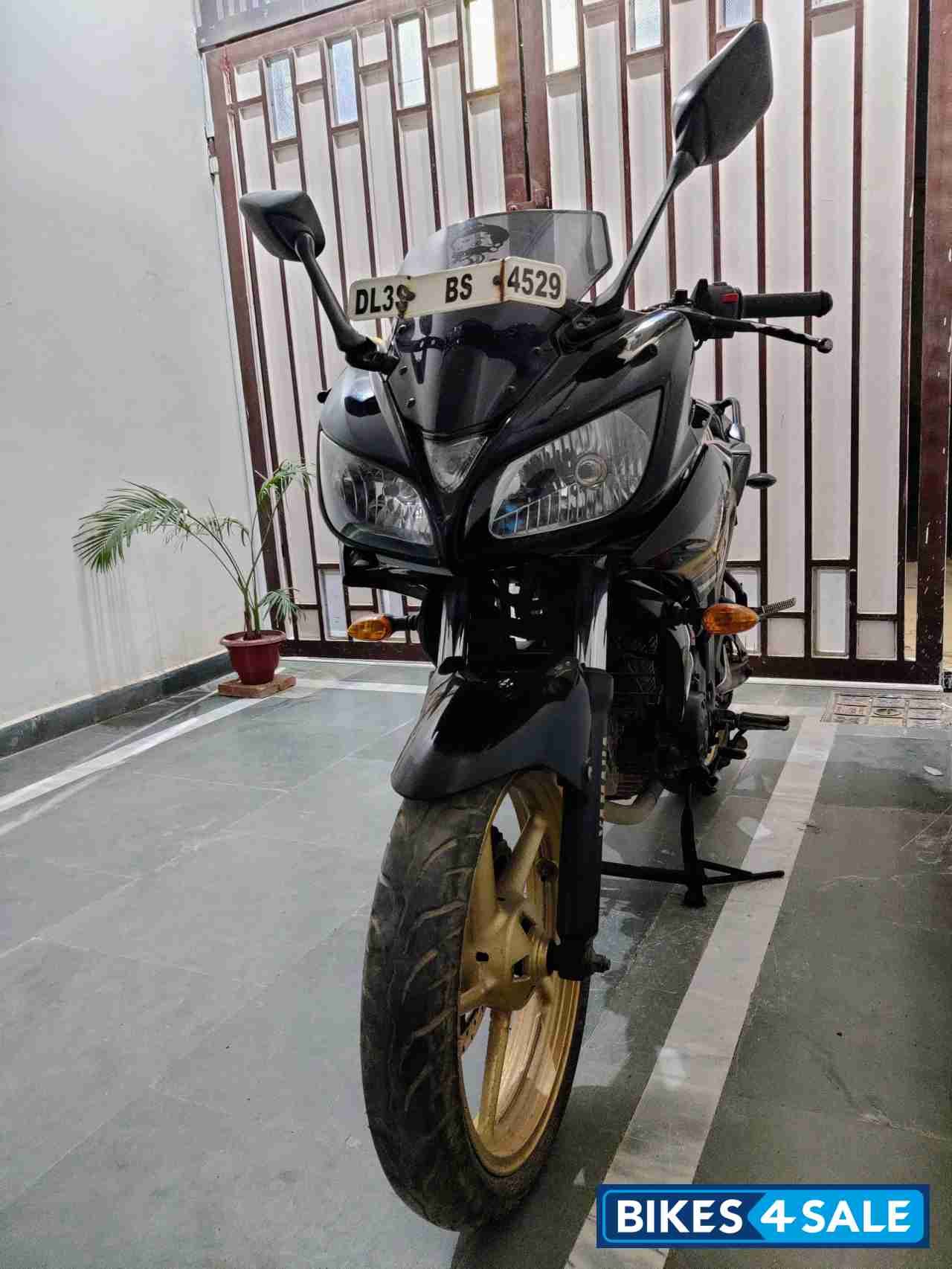 Black Yamaha Fazer Black Yamaha Fazer