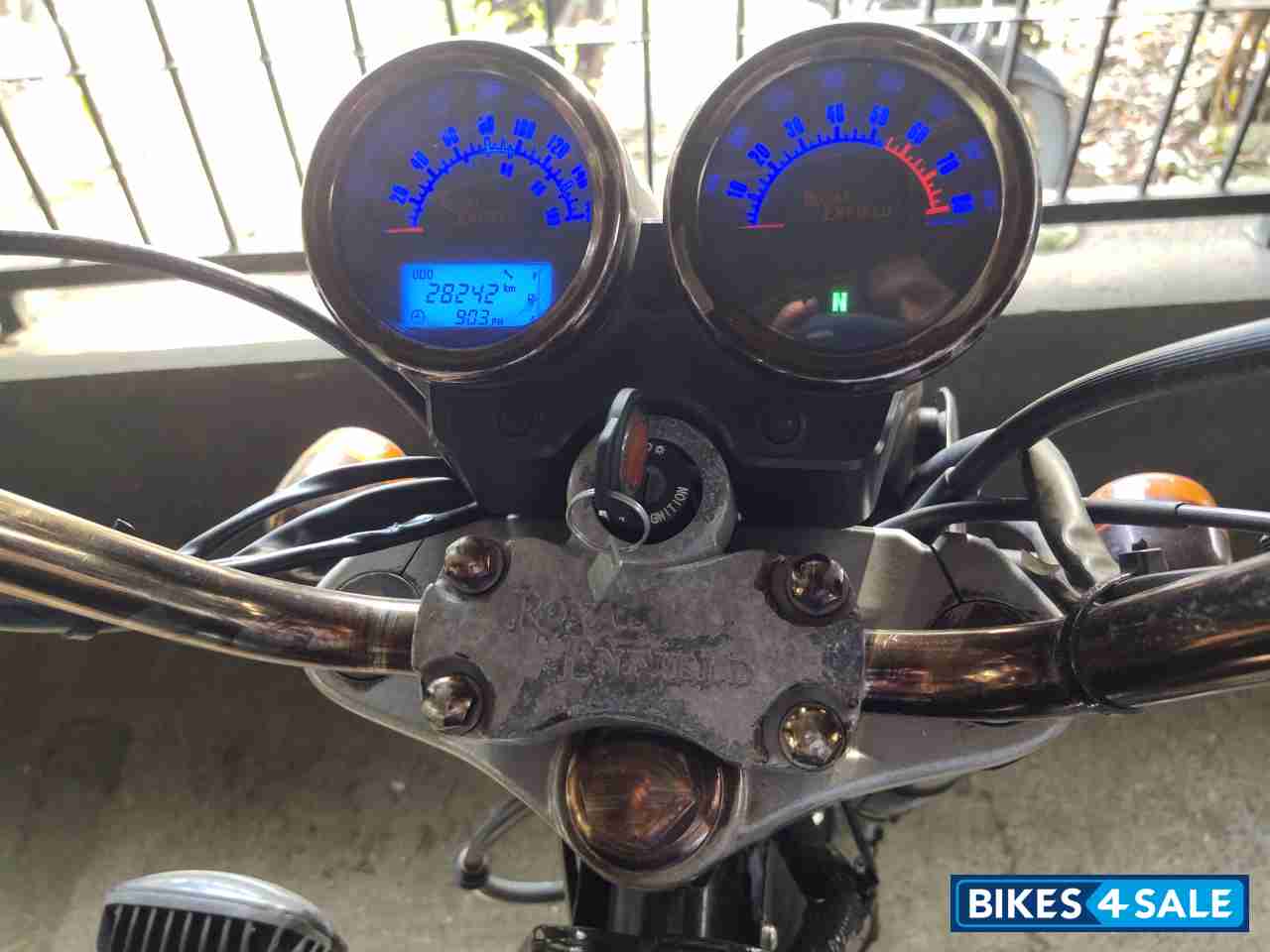 Black Royal Enfield Thunderbird TwinSpark 350