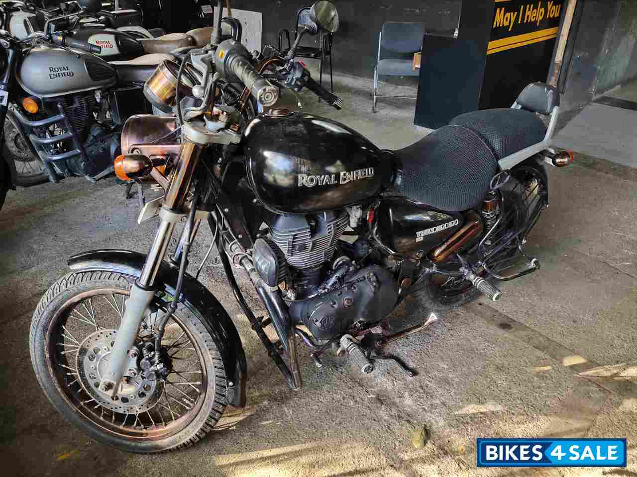 Black Royal Enfield Thunderbird TwinSpark 350