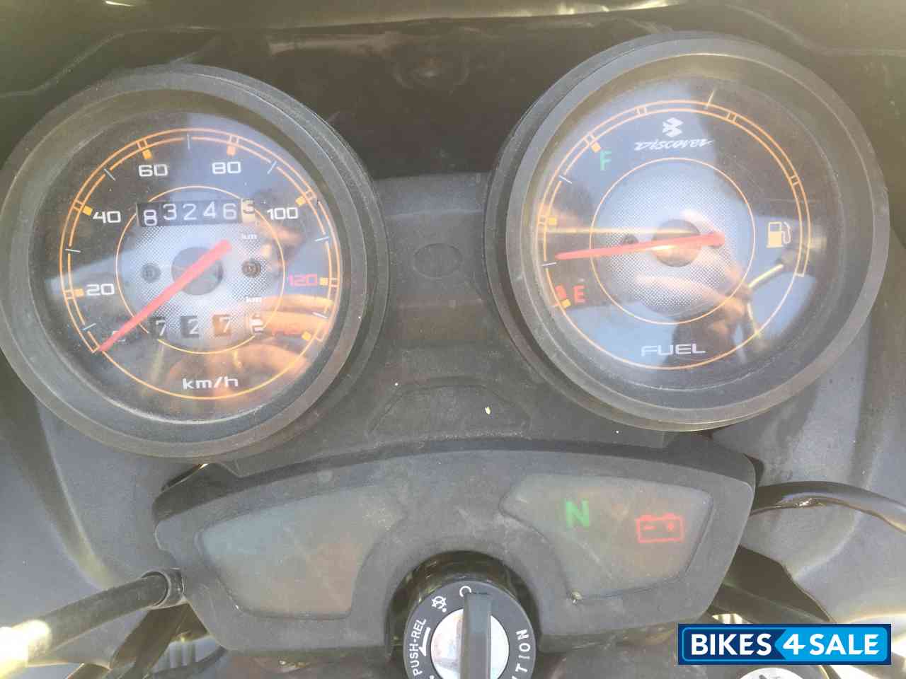 Black & Rad Bajaj Discover 125