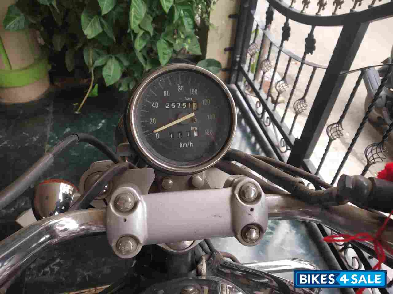 Bajaj Avenger 200 DTS-i