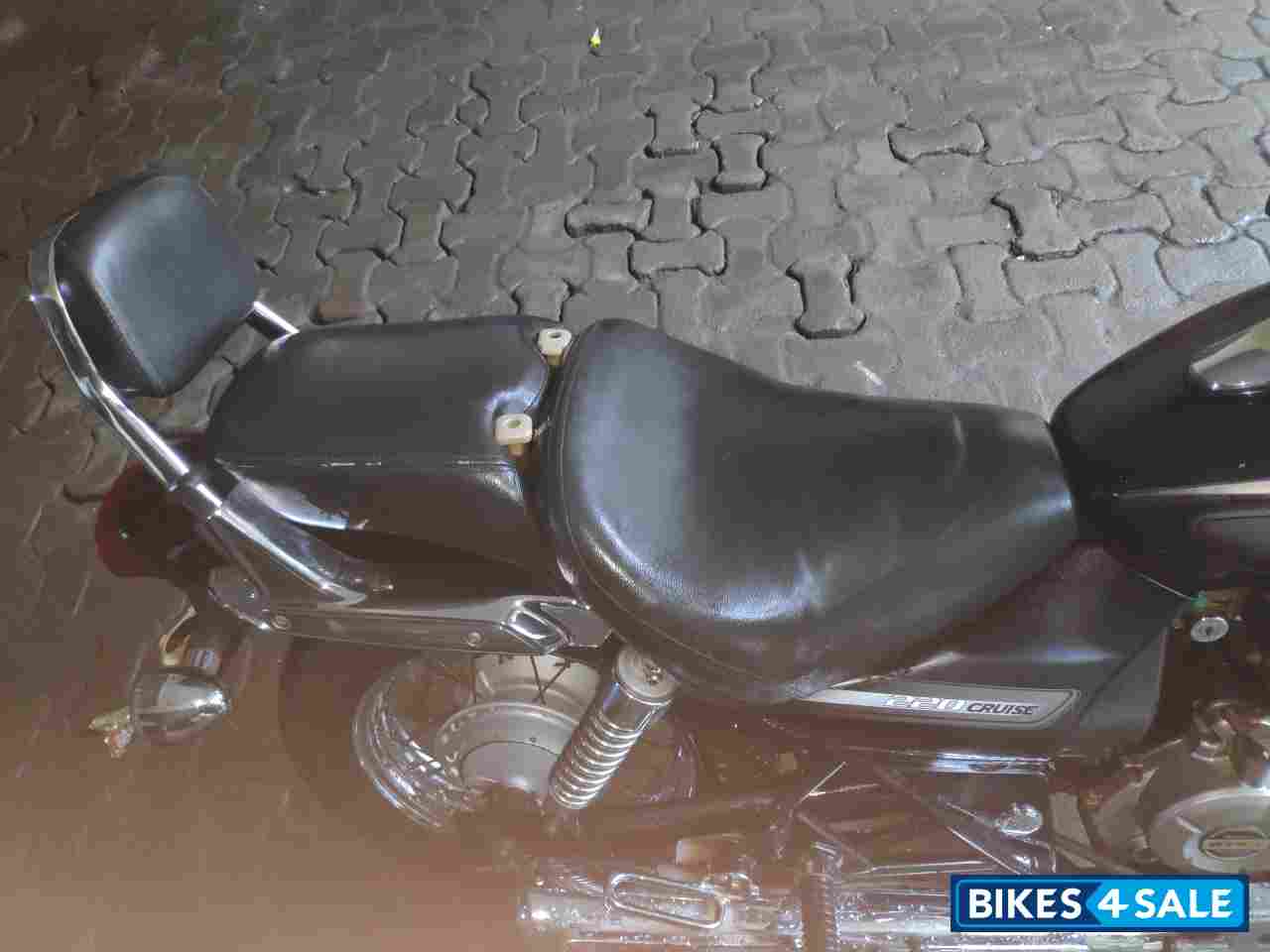 Bajaj Avenger Cruise 220