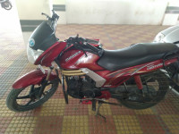 Red Mahindra Centuro