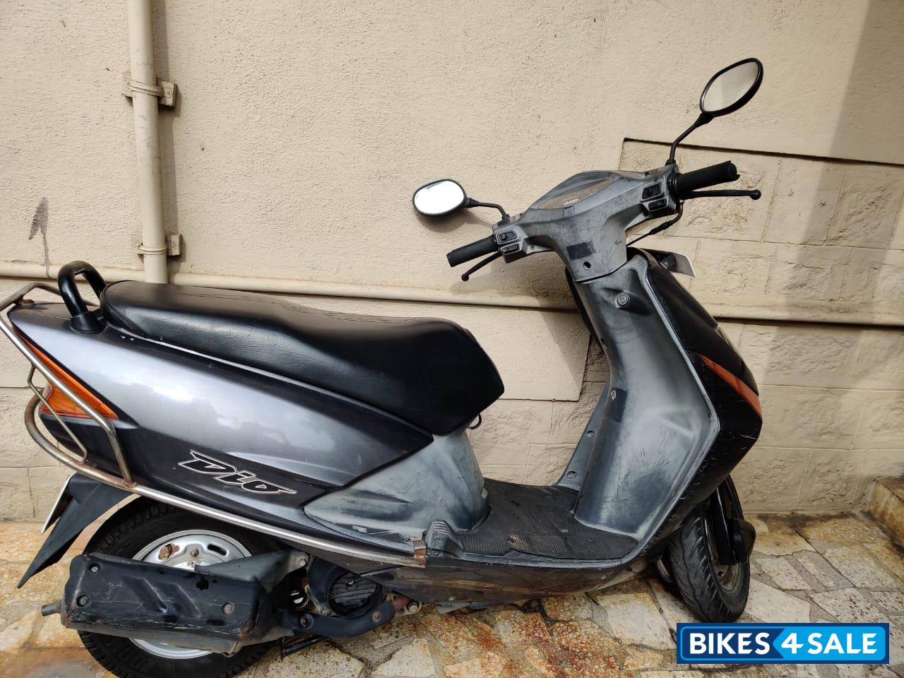 Used 2005 model Honda Dio for sale in Bangalore. ID 239379. Grey colour
