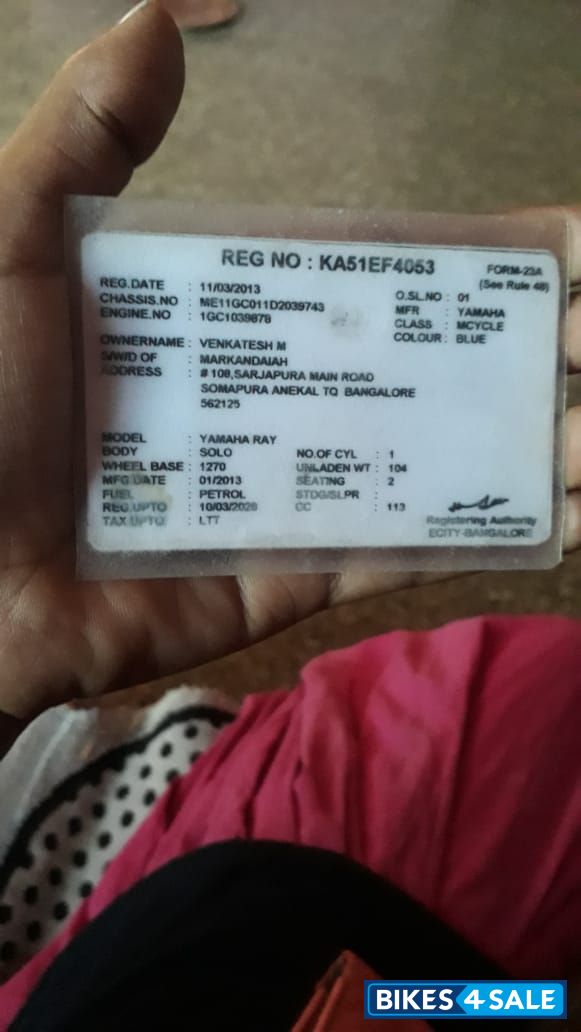 Blue White Yamaha Ray