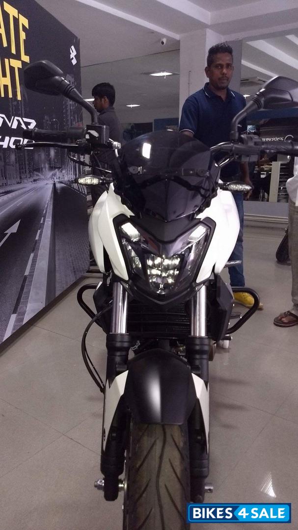 Bajaj Dominar 400 Disc
