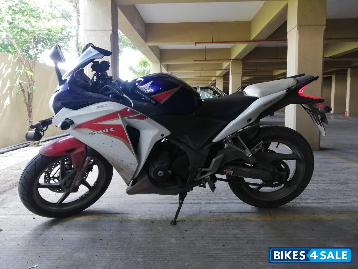 Blue Honda CBR 250R ABS