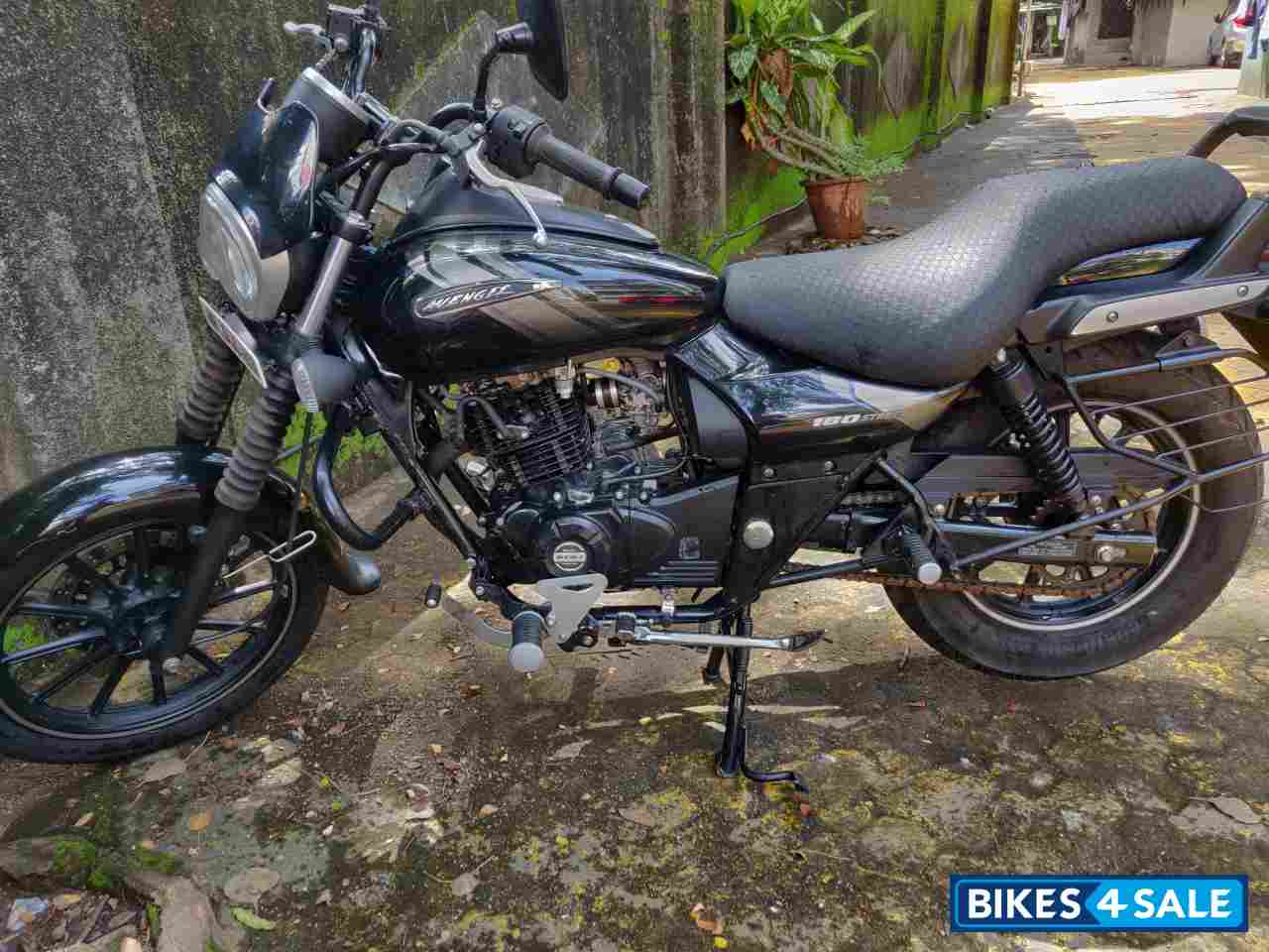 Bajaj Avenger Street 180