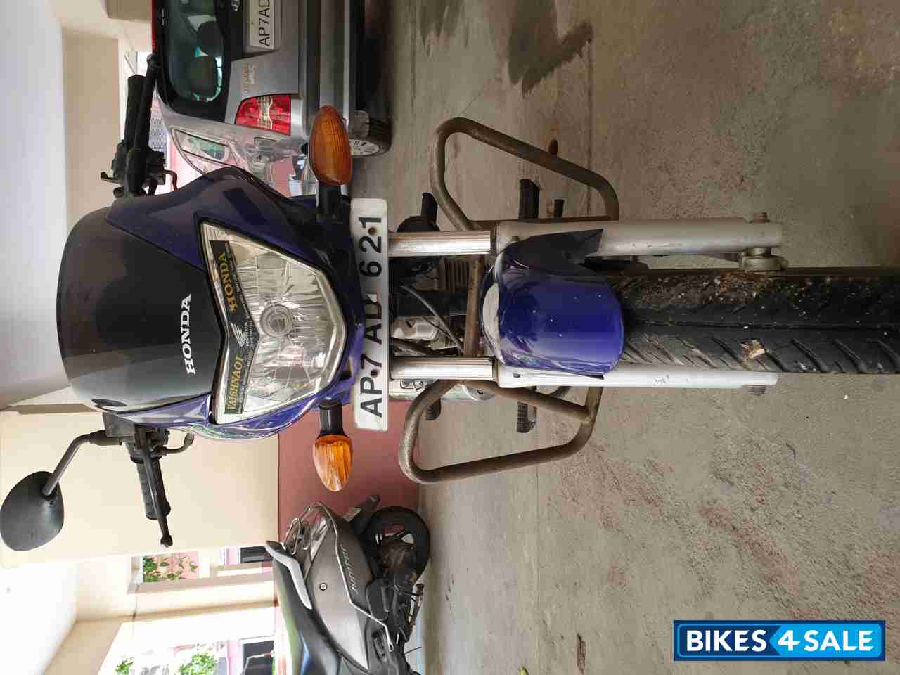 Blue Honda CB Unicorn