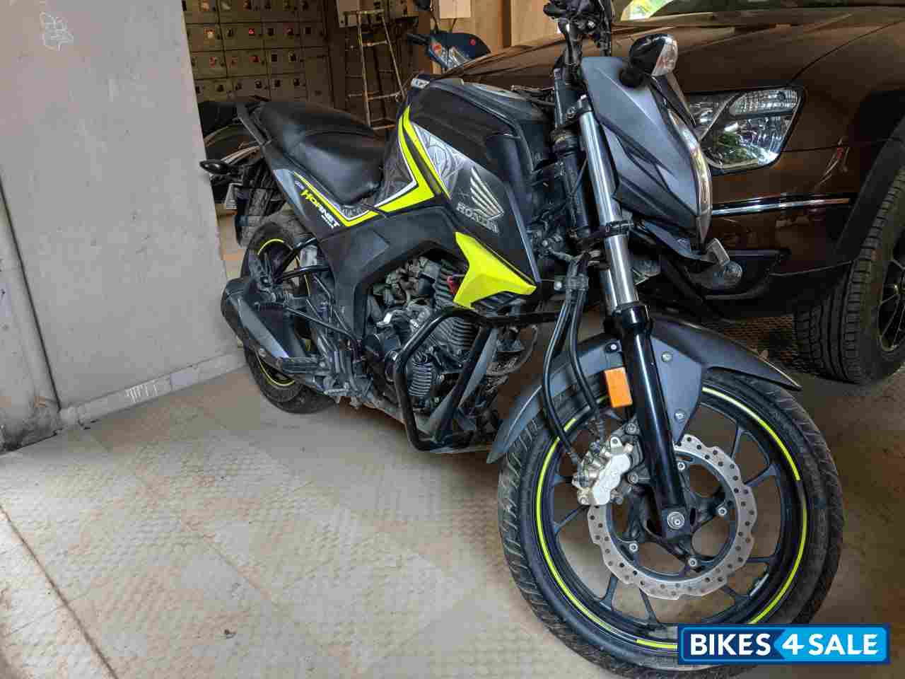 Striking Green Honda CB Hornet 160R