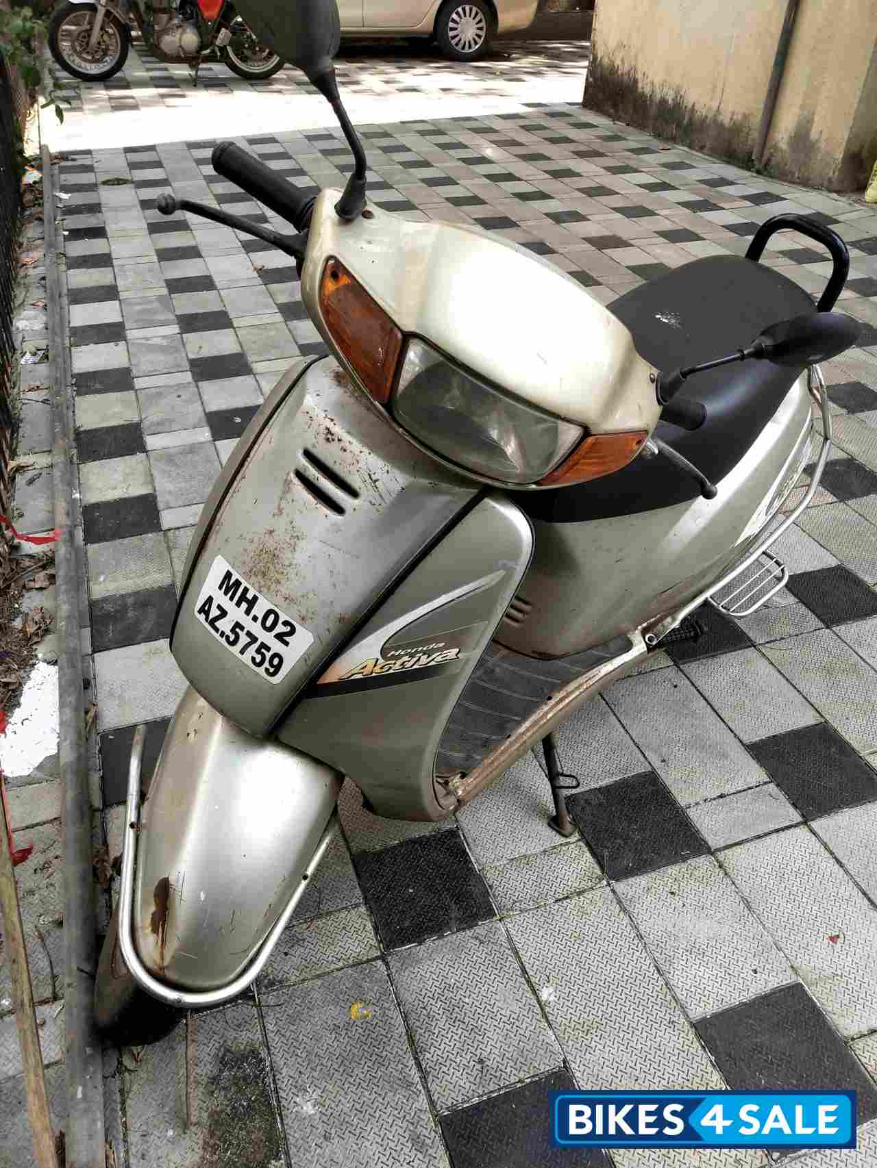 Silver Honda Activa Silver Honda Activa