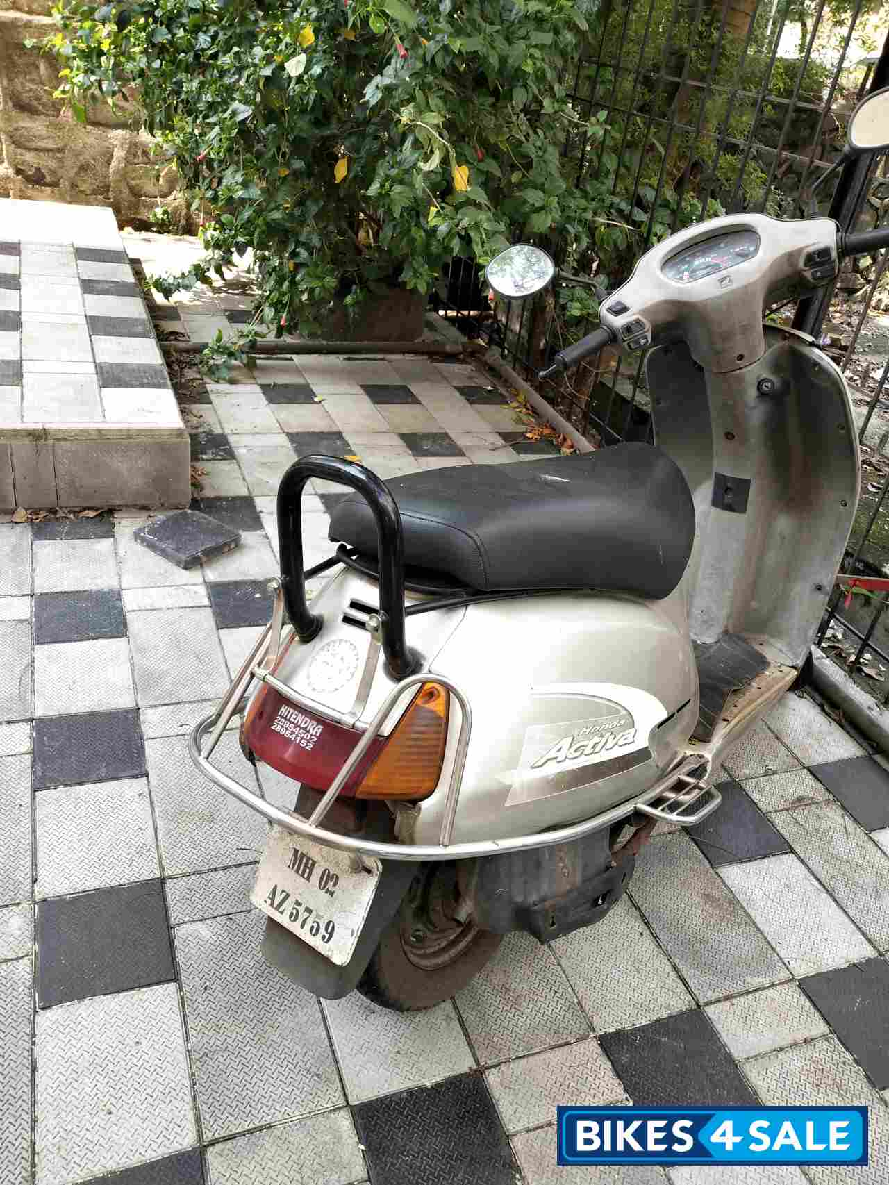 Silver Honda Activa Silver Honda Activa