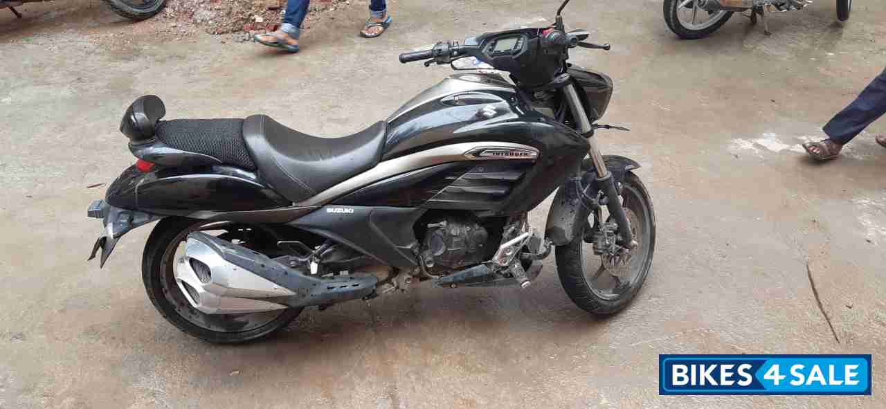 Suzuki Intruder 150