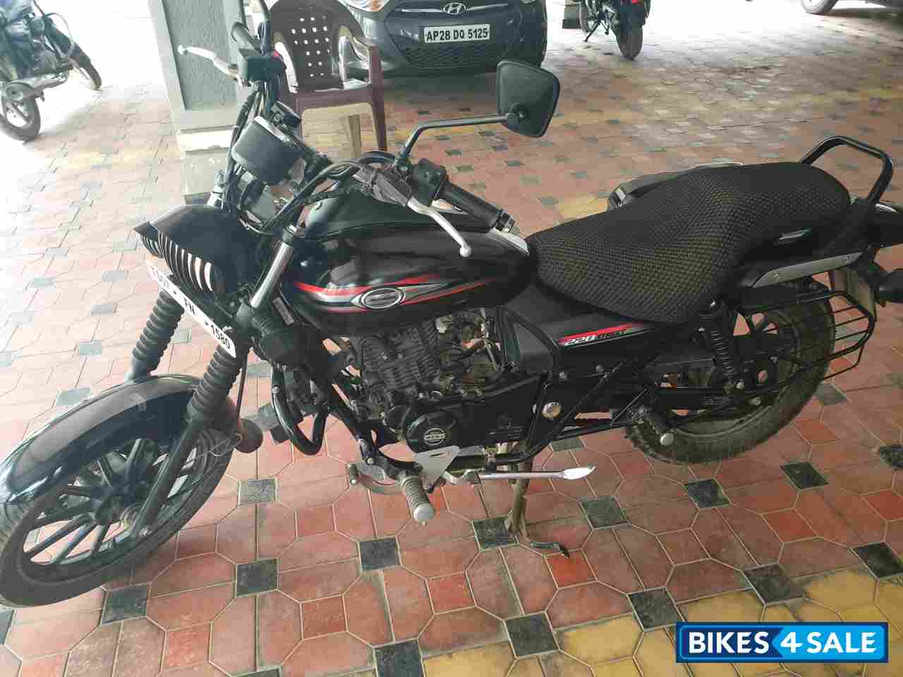 Mat Black Bajaj Avenger Street 220 Mat Black Bajaj Avenger Street 220