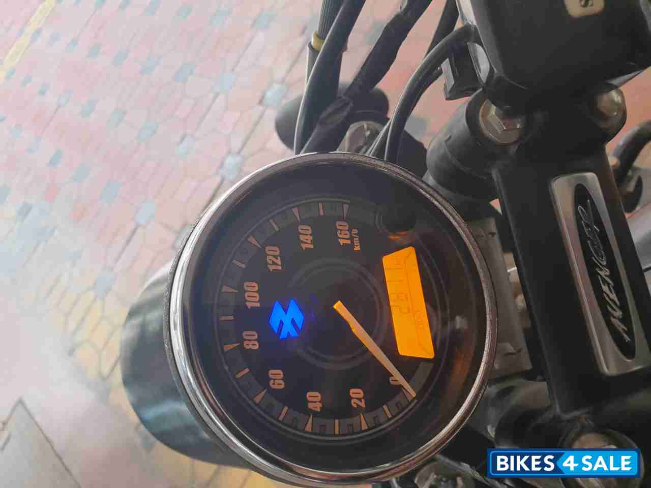 Mat Black Bajaj Avenger Street 220 Mat Black Bajaj Avenger Street 220