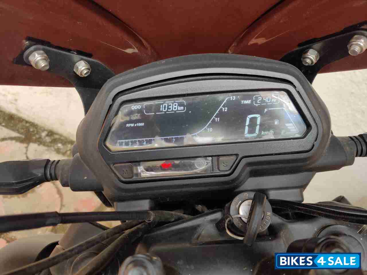 Matte Black Bajaj Dominar 400