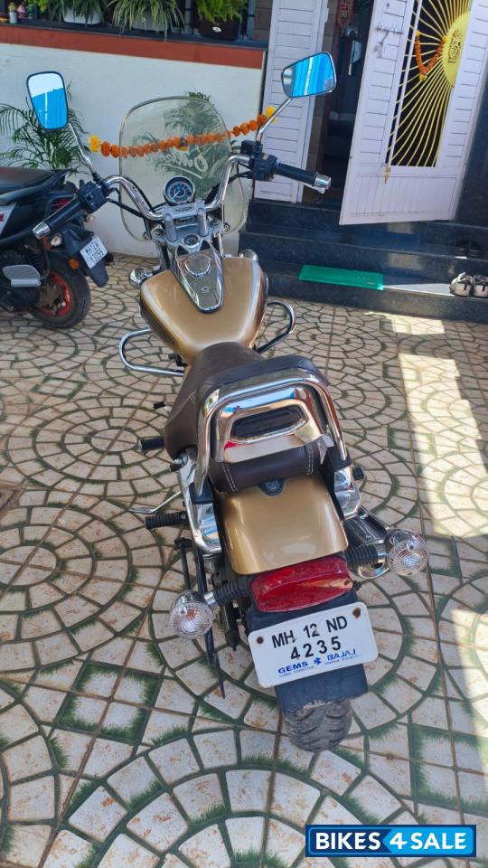 Golden Bajaj Avenger Cruise 220