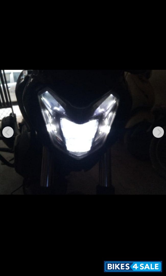 Twilight Plum Bajaj Dominar 400