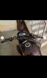 Twilight Plum Bajaj Dominar 400