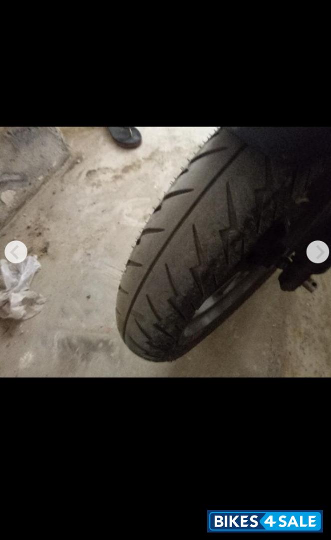 Twilight Plum Bajaj Dominar 400