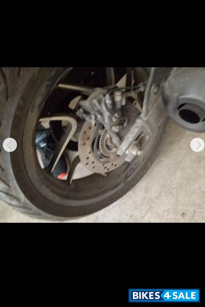 Twilight Plum Bajaj Dominar 400