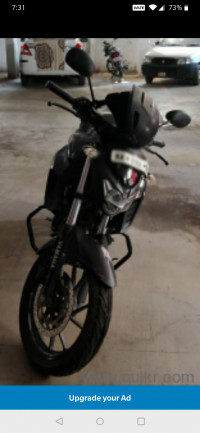 Black Yamaha FZ25