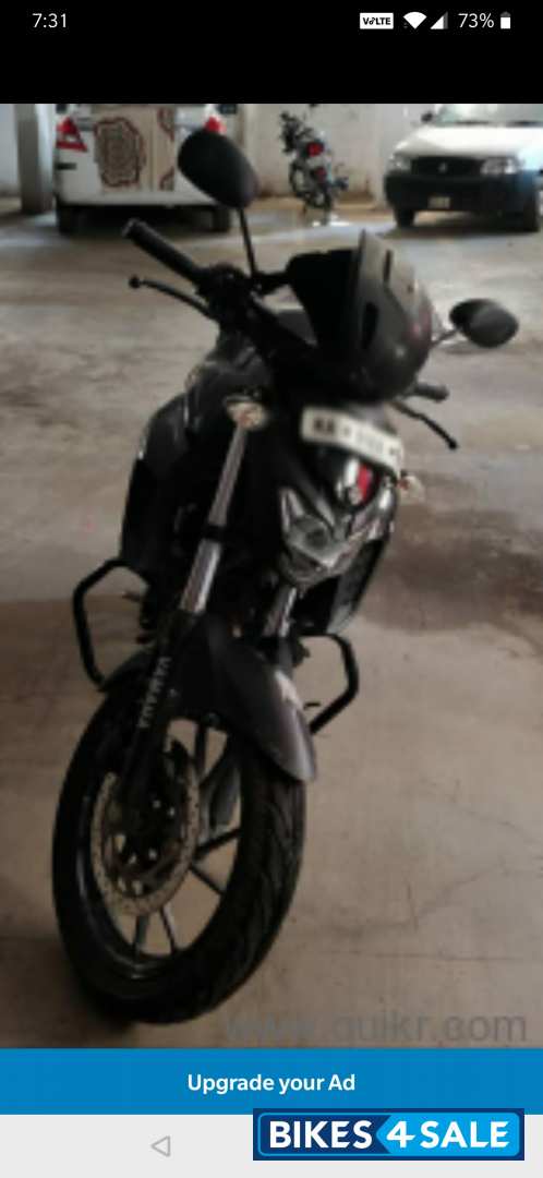 Black Yamaha FZ25