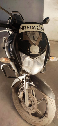 Black Honda CBF Stunner