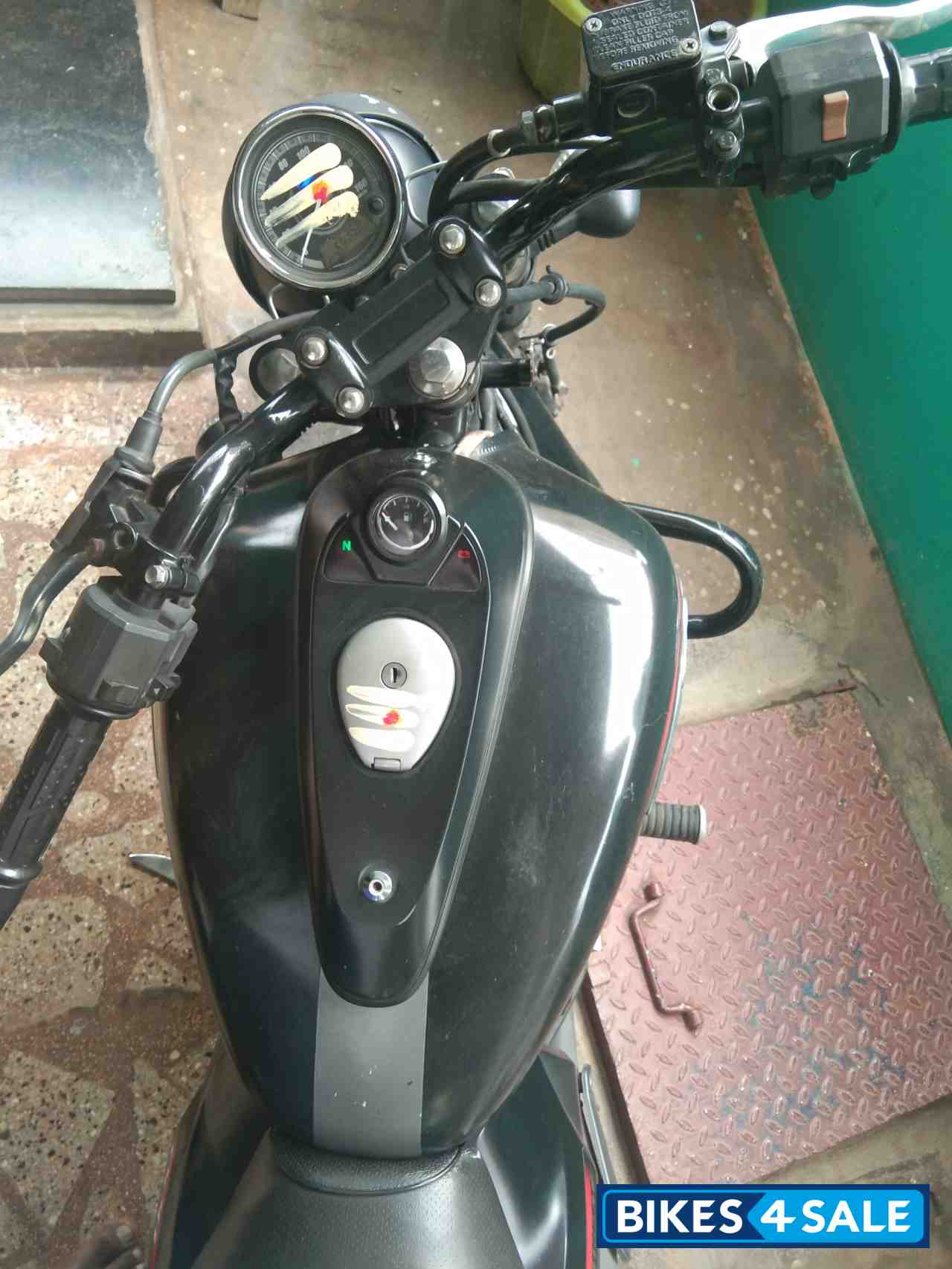 Mat Black Bajaj Avenger Street 220