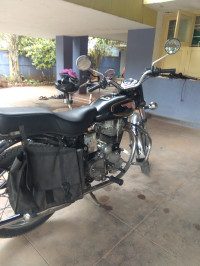 Black Royal Enfield Bullet Standard 350