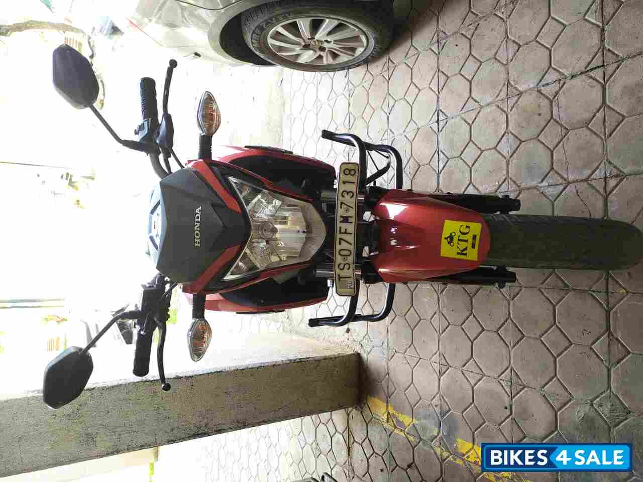 Honda CB Hornet 160R