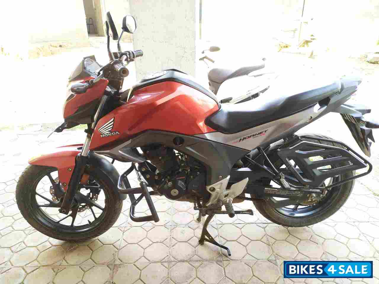 Honda CB Hornet 160R