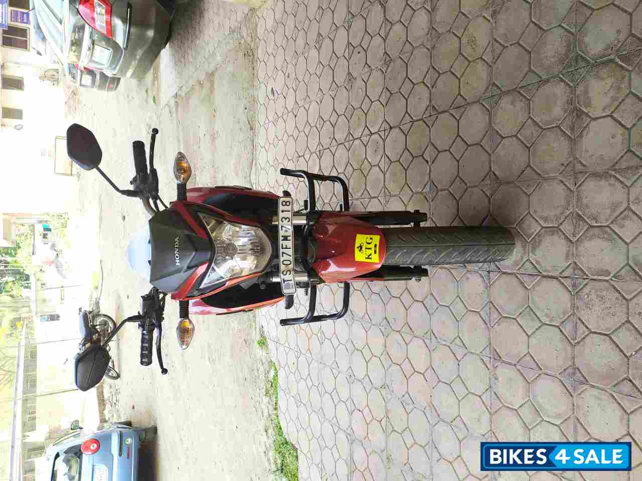 Honda CB Hornet 160R