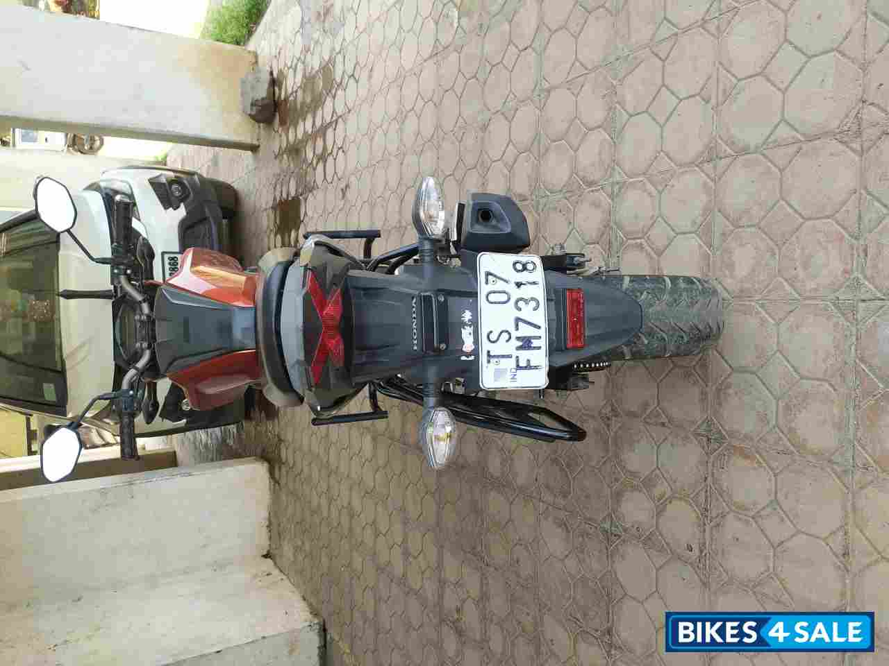 Honda CB Hornet 160R