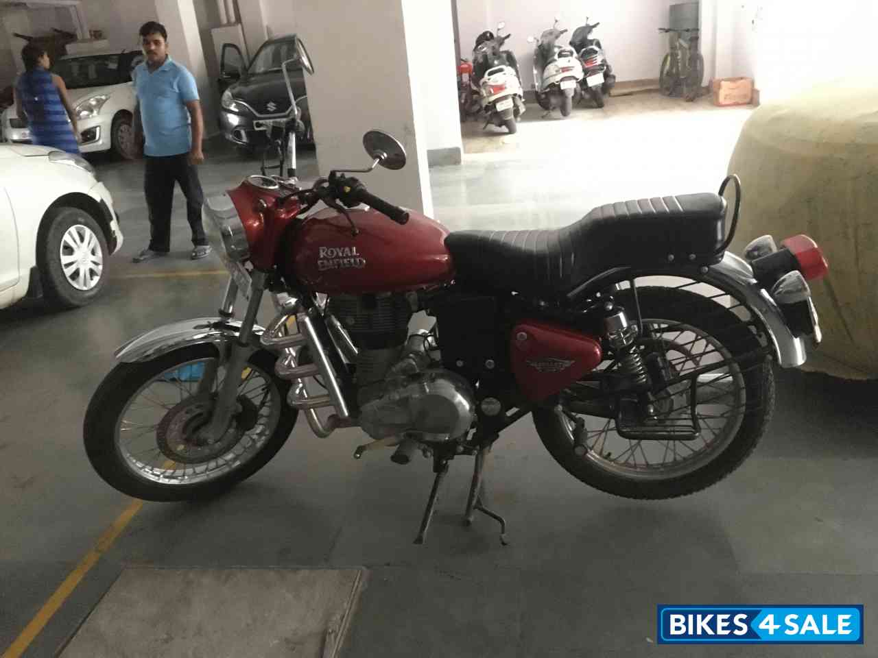 Maroon Royal Enfield Bullet 350 ES
