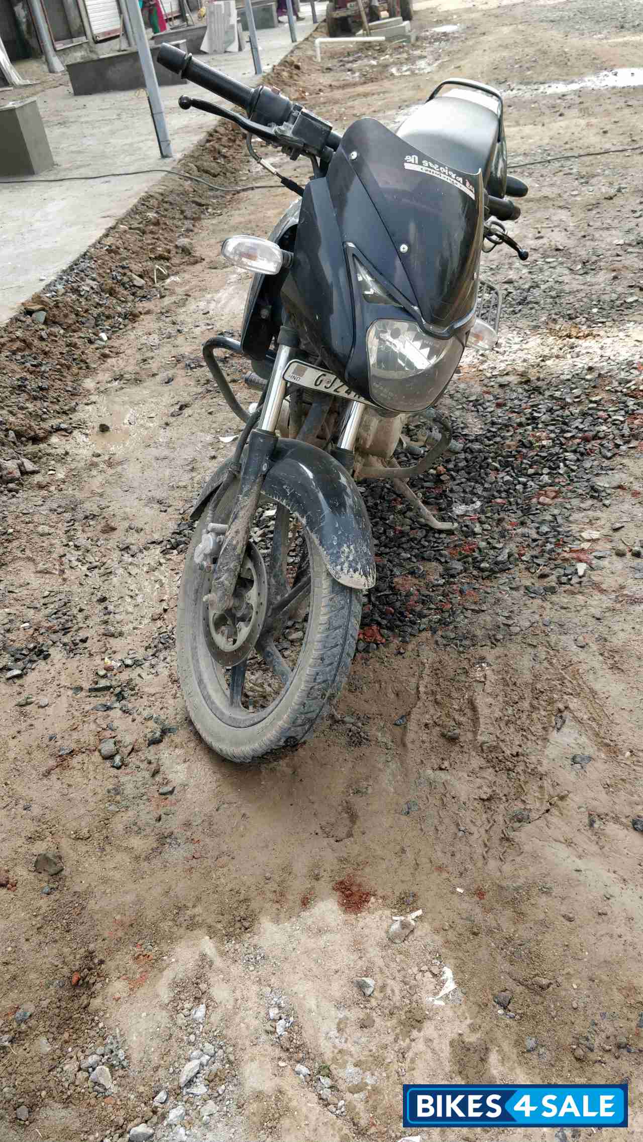 Black Bajaj Pulsar 150 DTSi
