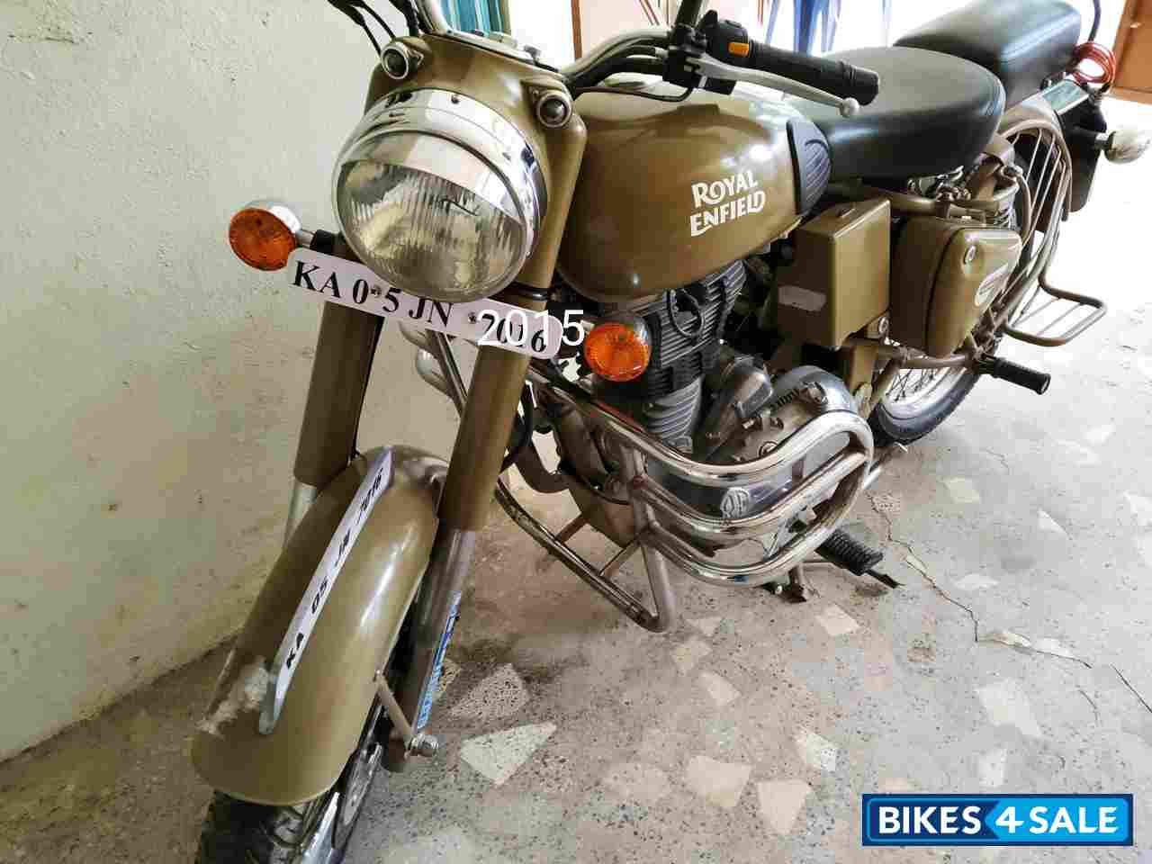 Sand Royal Enfield Classic Desert Storm Sand Royal Enfield Classic Desert Storm