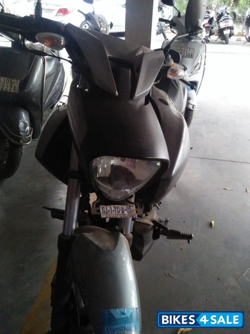 Grey Suzuki Intruder 150