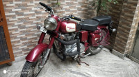 Maroon Royal Enfield Classic 500