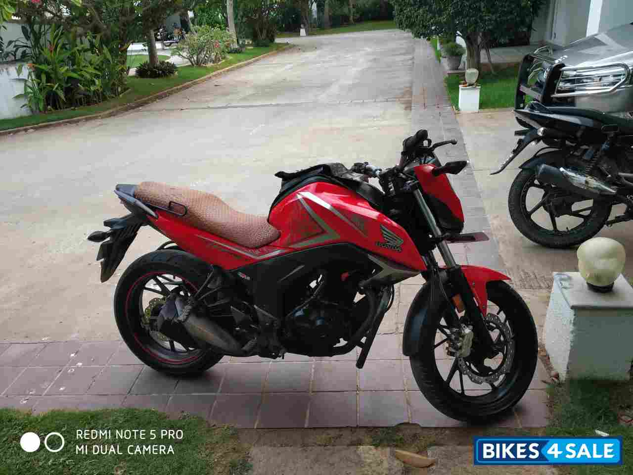 Honda CB Hornet 160R