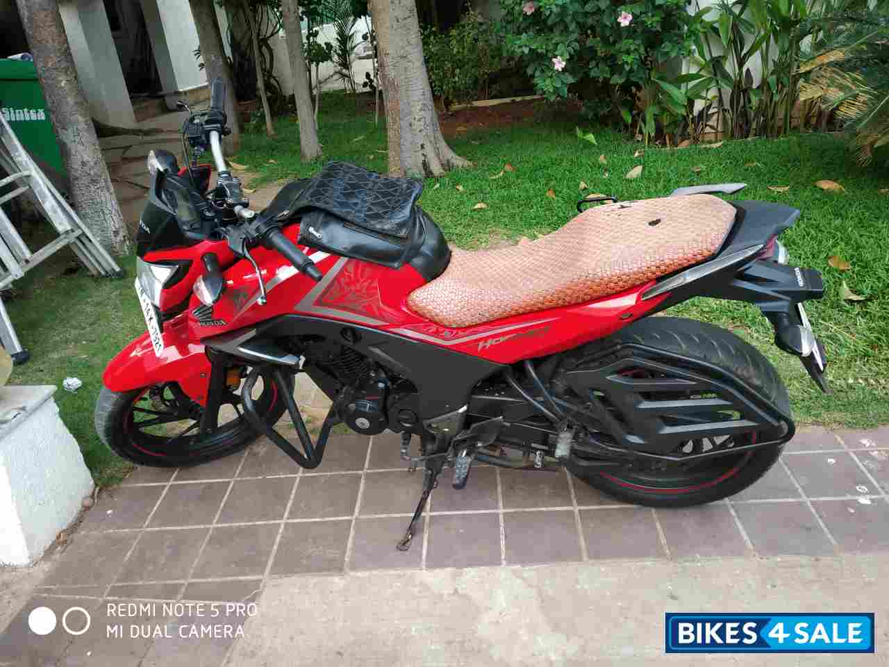 Honda CB Hornet 160R