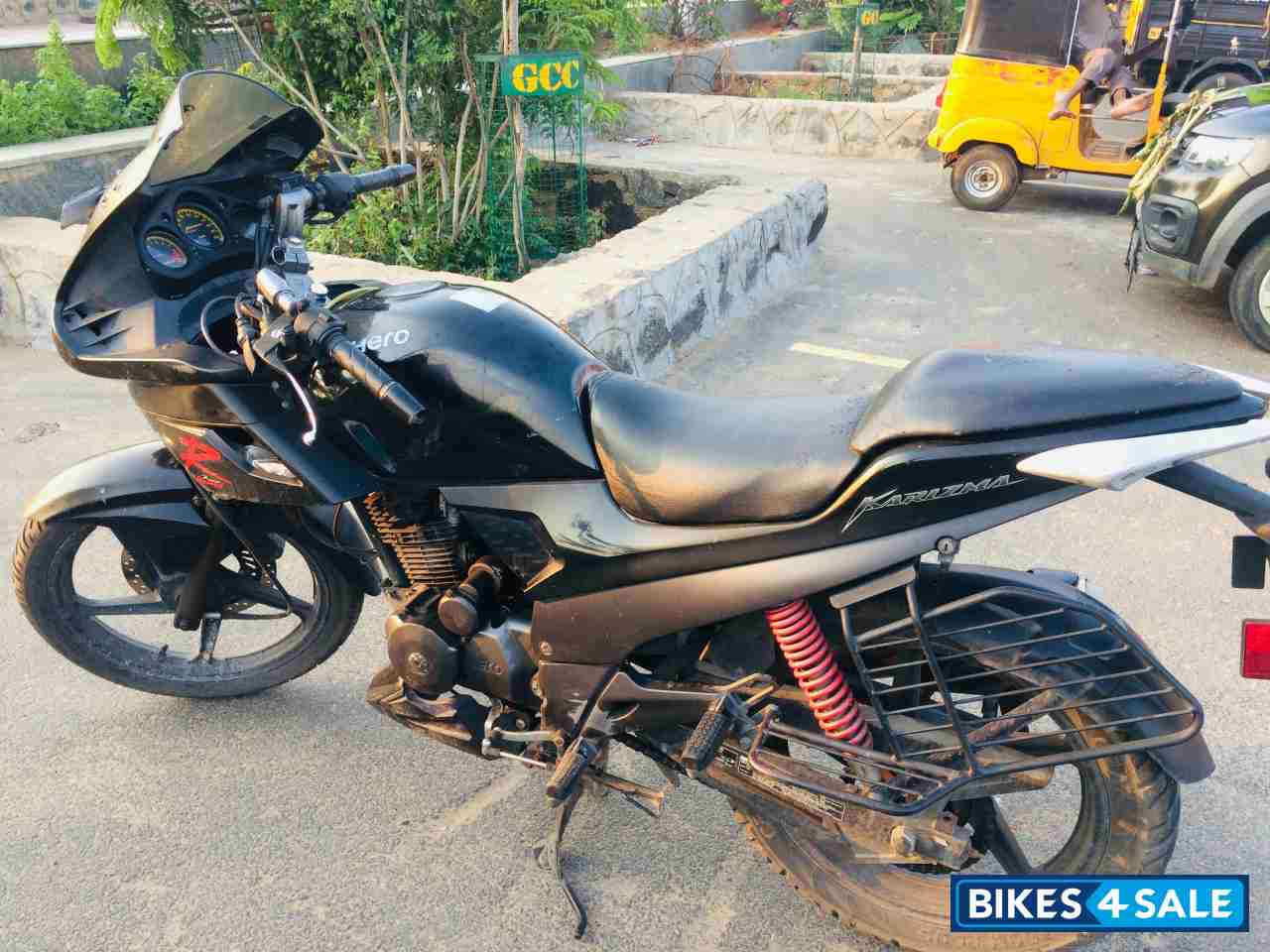 Black Hero Karizma R