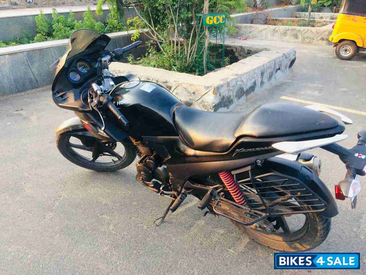 Black Hero Karizma R