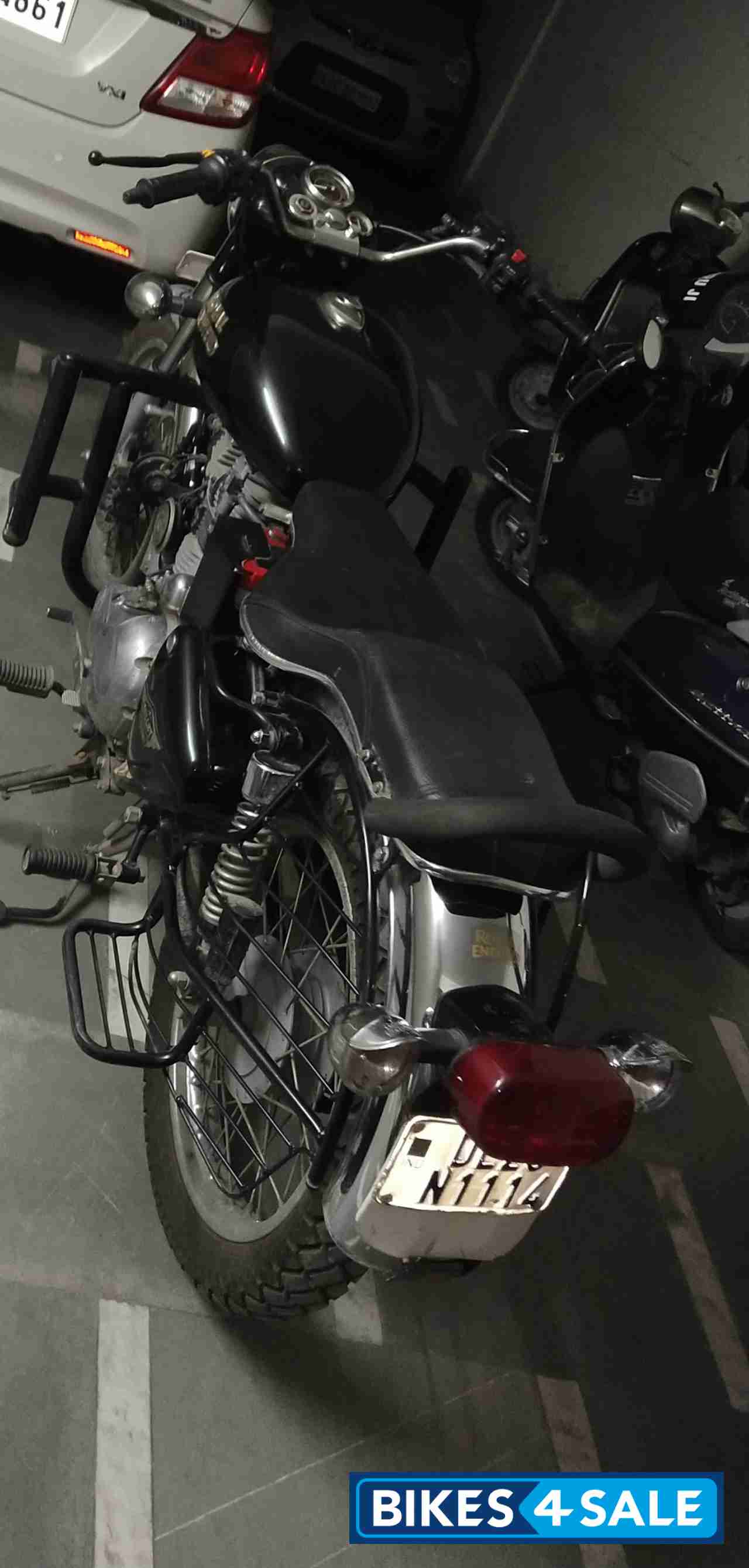 Black Royal Enfield Bullet Electra 5S