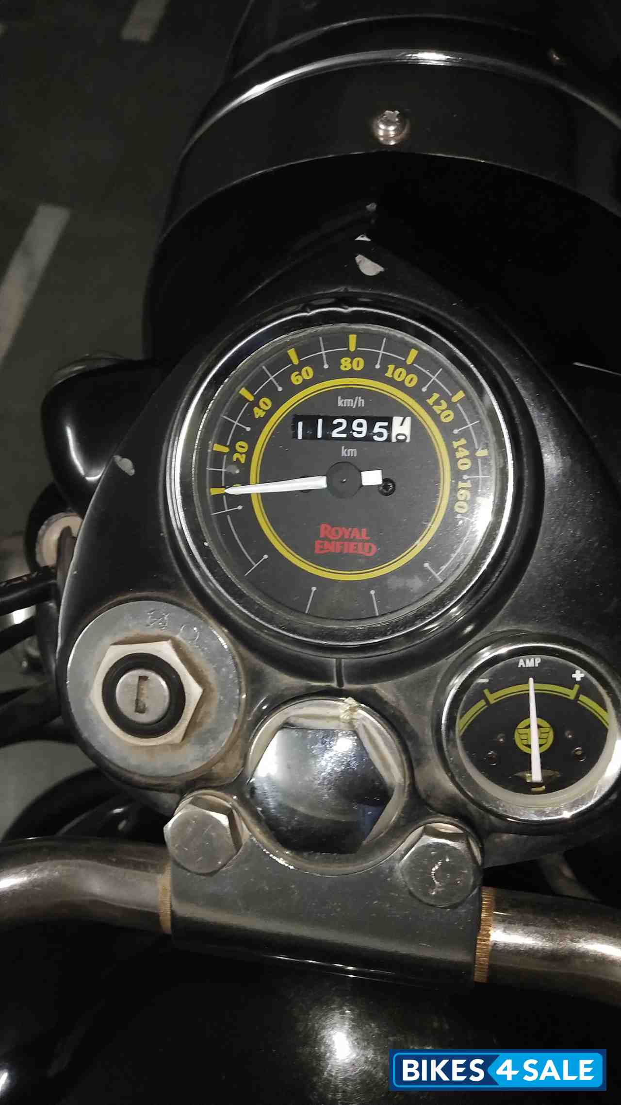 Black Royal Enfield Bullet Electra 5S