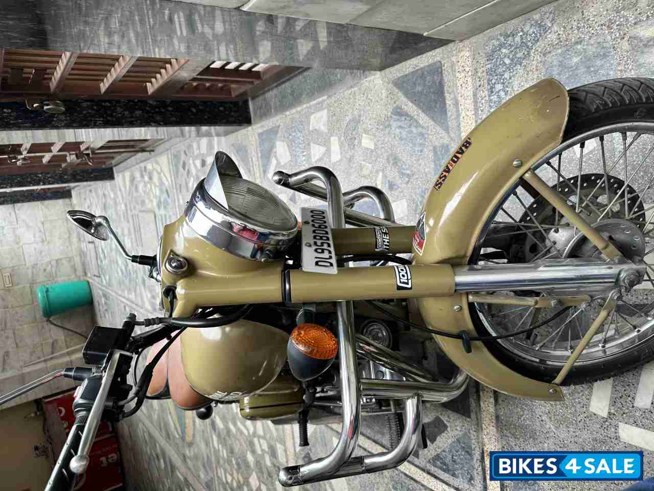 Desert Storm Royal Enfield Classic Desert Storm